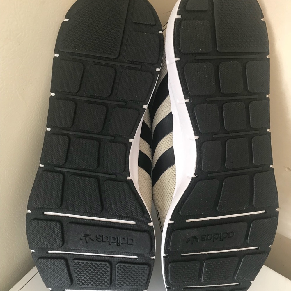 Adidas Swift Run - Picture 6 of 6